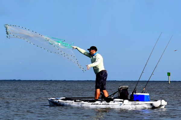 تور ماهیگیری پرتابی که یکی از رایج ترین تورها برای ماهیگیری است.